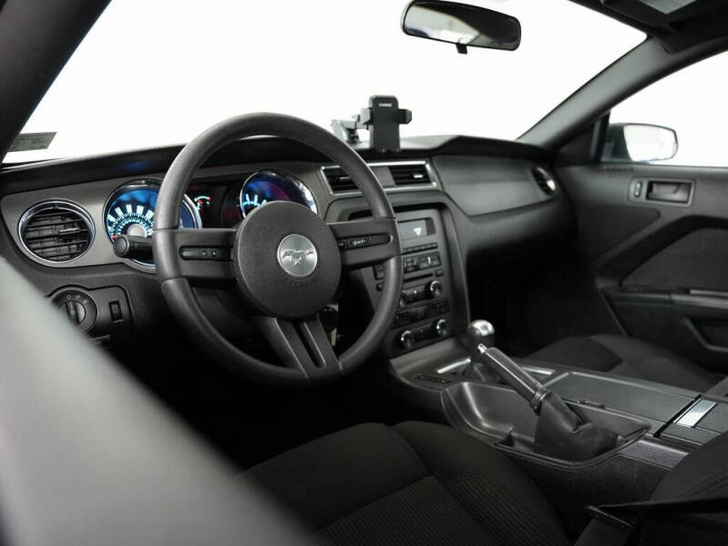 2012 Ford Mustang V6