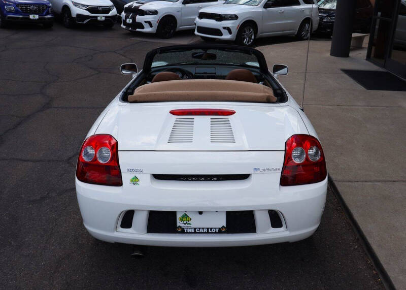 2004 Toyota MR2 Spyder