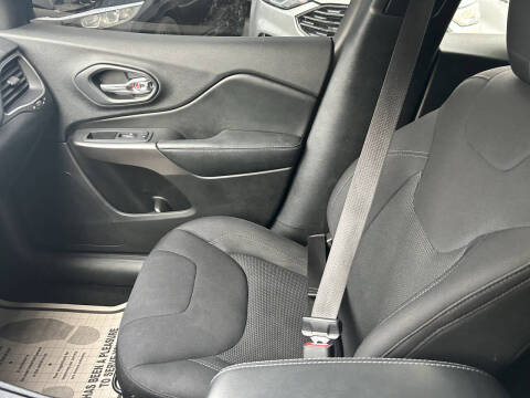 2019 Jeep Cherokee Latitude