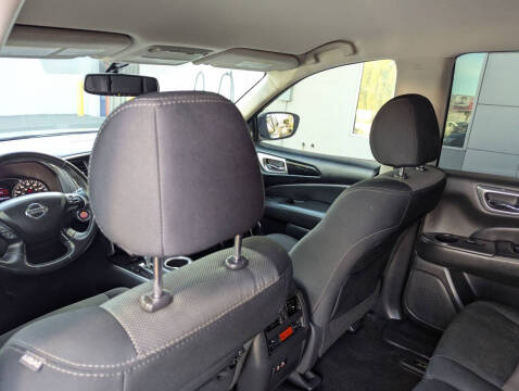 2020 Nissan Pathfinder SV