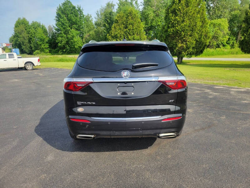 2022 Buick Enclave Essence