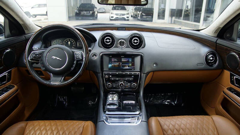 2016 Jaguar XJL Portfolio