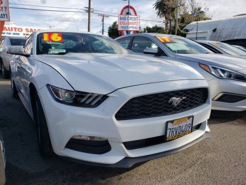 2016 Ford Mustang V6