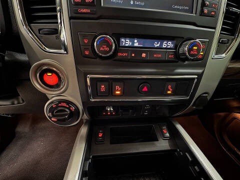 2017 Nissan Titan XD SL