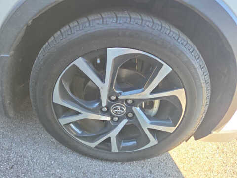 2018 Toyota C-HR XLE Premium