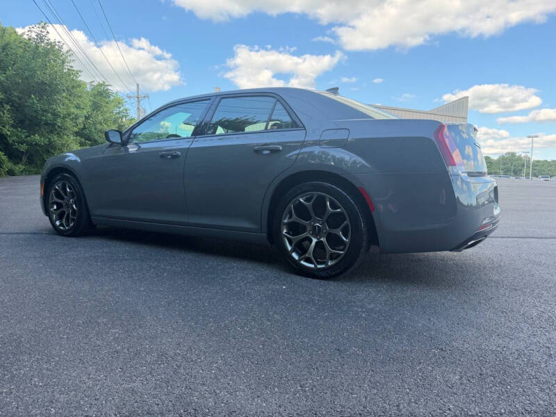 2018 Chrysler 300 Touring