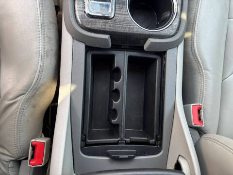 2016 GMC Acadia SLT-1