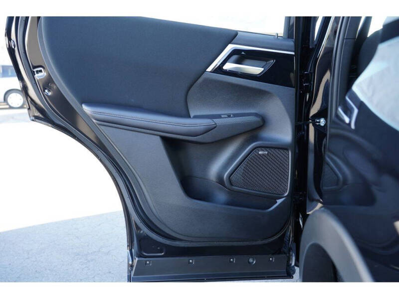 2025 Mitsubishi Outlander ES