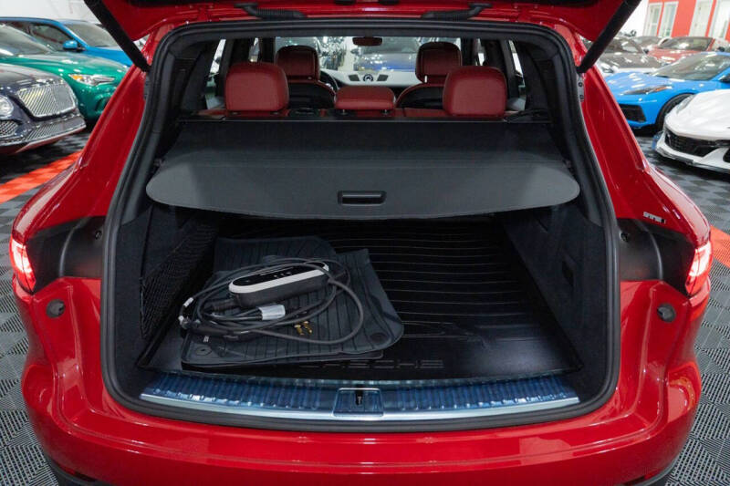 2022 Porsche Cayenne E-Hybrid