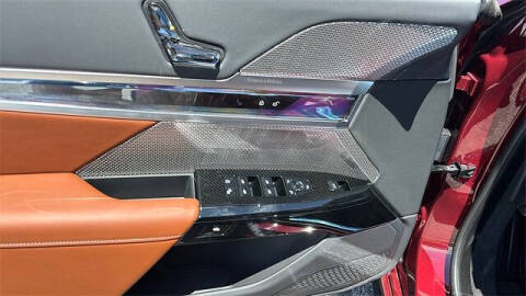 2025 BMW 7 Series 760i xDrive