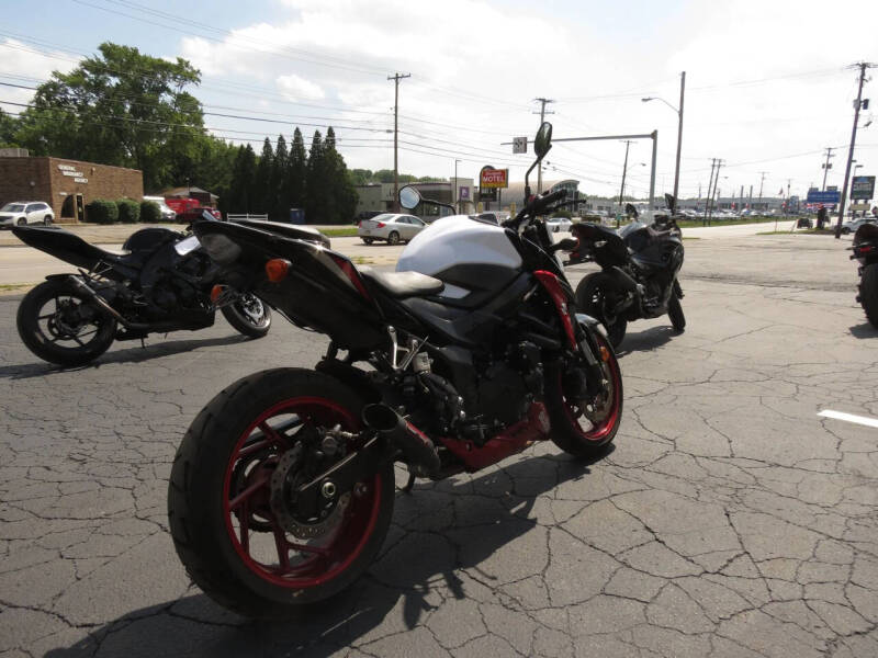 2020 Suzuki GSX-S750M0