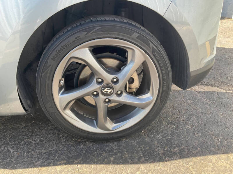 2019 Hyundai Veloster