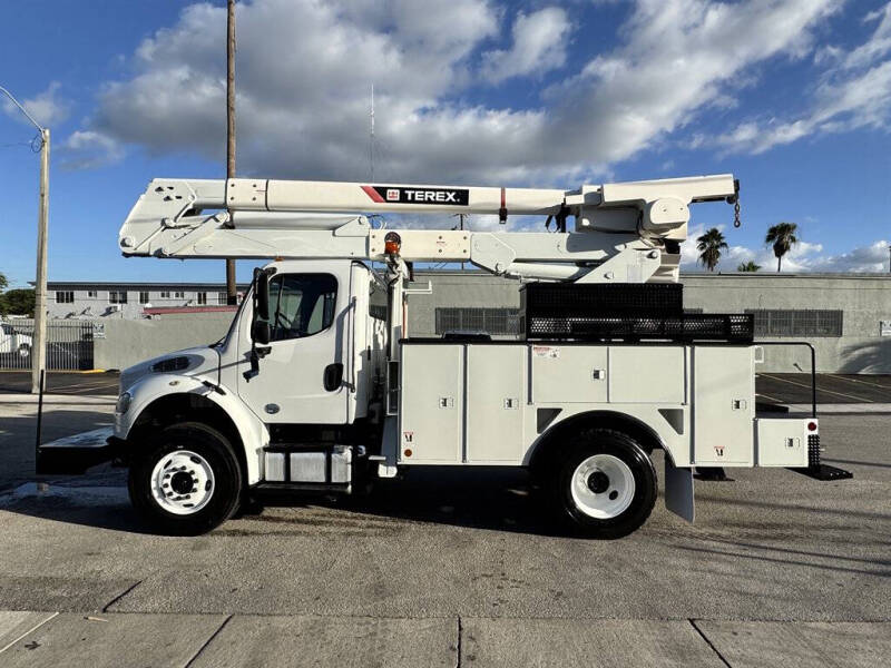 2015 Freightliner M2 106