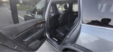 2016 Volvo XC90 T6 Momentum