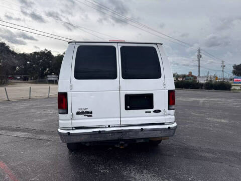 2010 Ford E-Series E-350 SD
