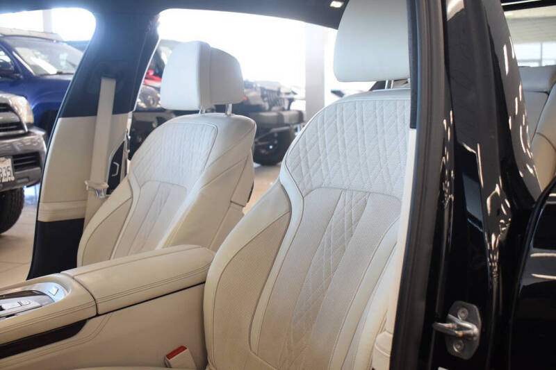 2017 BMW 7 Series 740i