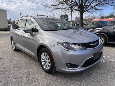 2019 Chrysler Pacifica Touring L 35th Anniversary
