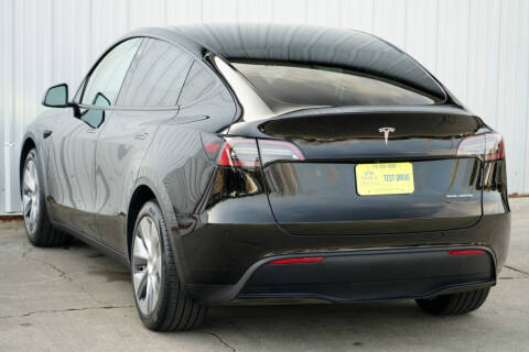 2023 Tesla Model Y Long Range