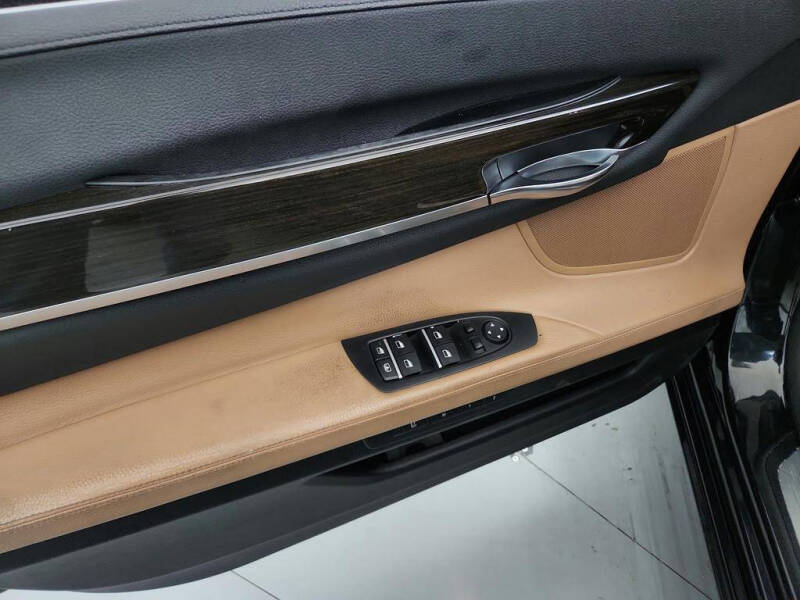 2014 BMW 7 Series 740i