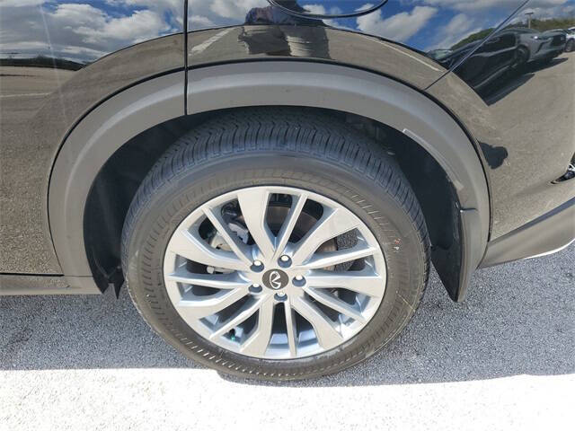 2025 Infiniti QX50 Luxe