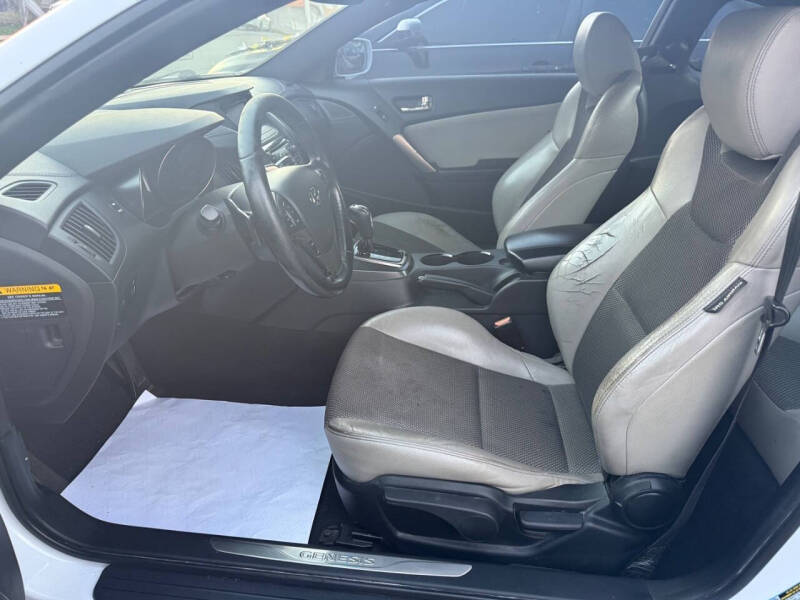 2016 Hyundai Genesis Coupe 3.8