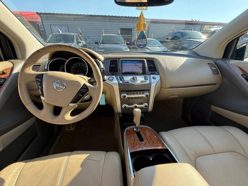 2011 Nissan Murano LE