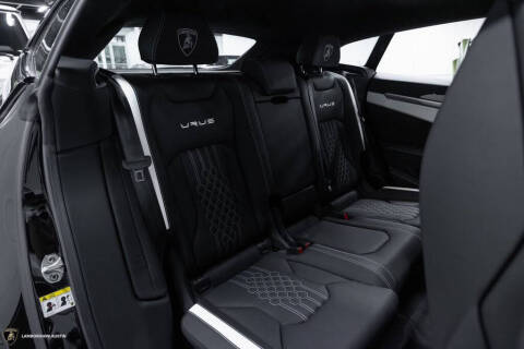 2023 Lamborghini Urus S