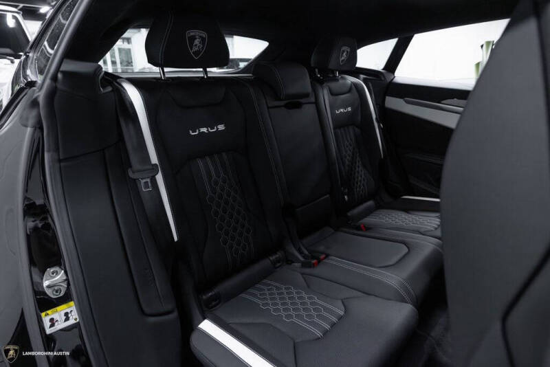 2023 Lamborghini Urus S