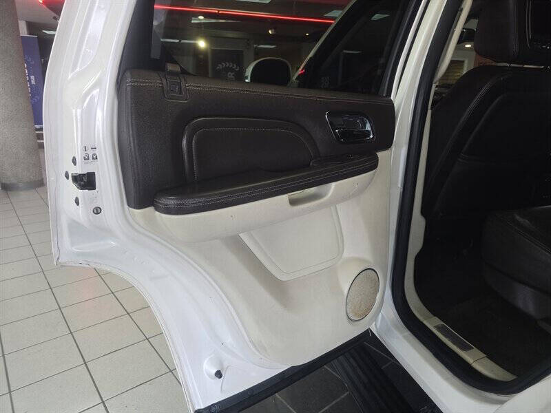 2012 Cadillac Escalade Platinum Edition