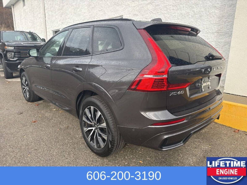 2025 Volvo XC60 B5 Plus Dark Theme