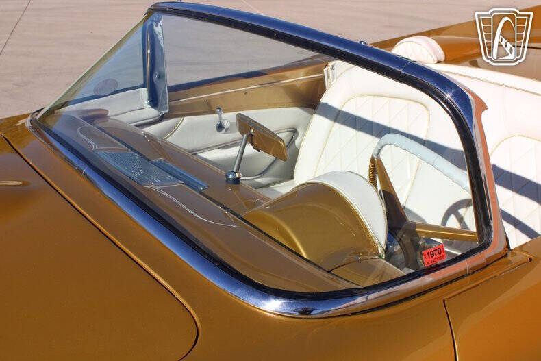 1957 Ford Thunderbird