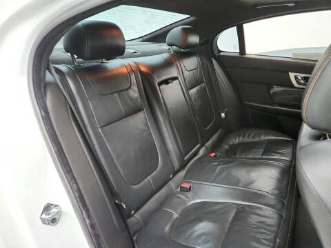 2015 Jaguar XF 3.0 Sport