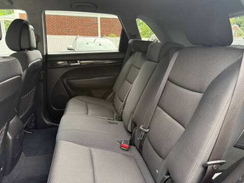 2011 Kia Sorento LX