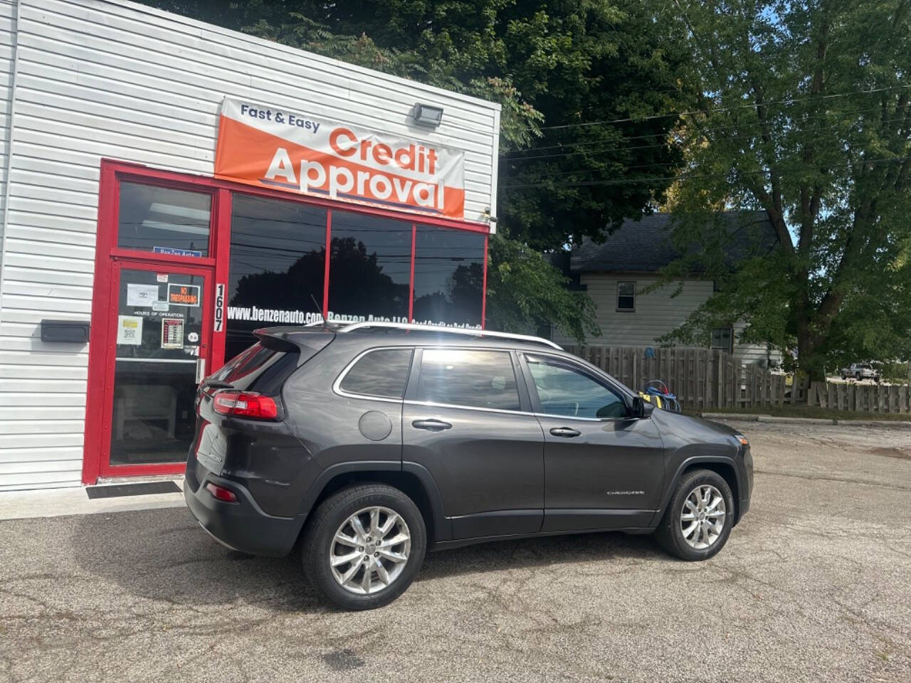 2014 Jeep Cherokee for sale at BENZEN AUTO LLC in Ashtabula, OH