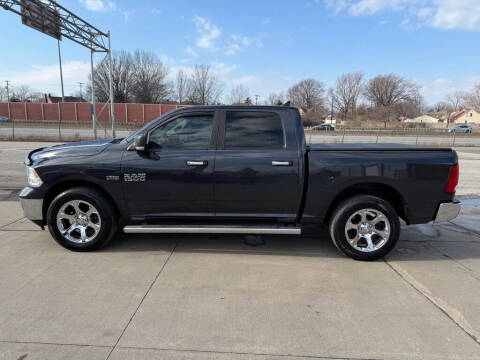 2018 RAM 1500 SLT
