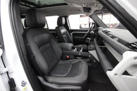 2020 Land Rover Defender 110 SE