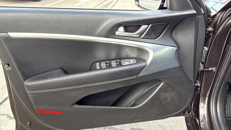 2022 Genesis G70