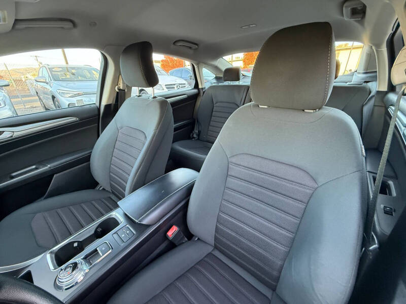 2019 Ford Fusion Hybrid SE