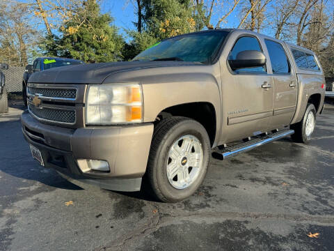 2013 Chevrolet Silverado 1500 for sale at LULAY'S CAR CONNECTION in Salem OR