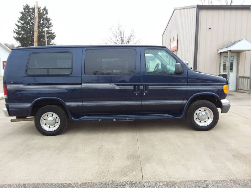 2005 Ford E-Series E-250 SD