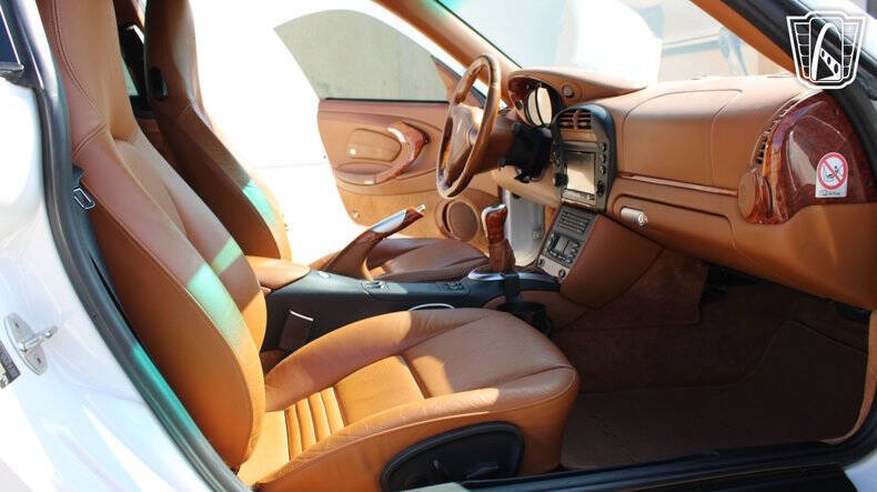 2003 Porsche 911