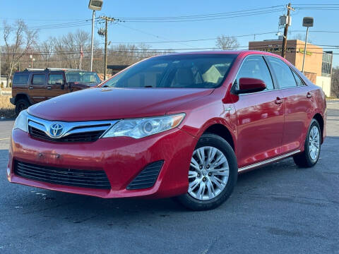 2012 Toyota Camry Hybrid for sale at MAGIC AUTO SALES in Little Ferry NJ