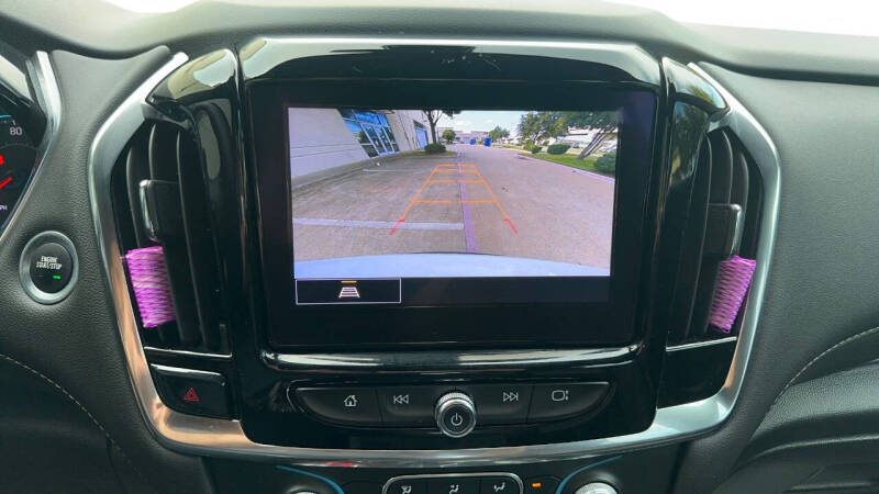 2022 Chevrolet Traverse LT Leather