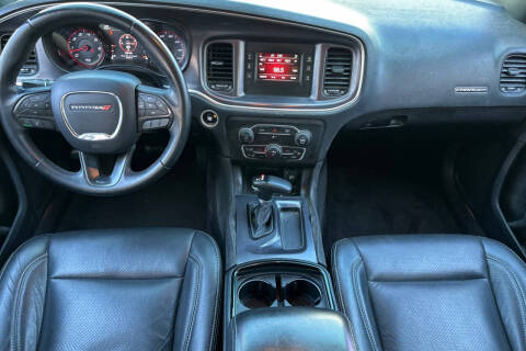 2017 Dodge Charger SE