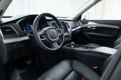 2023 Volvo XC90 B5 Core