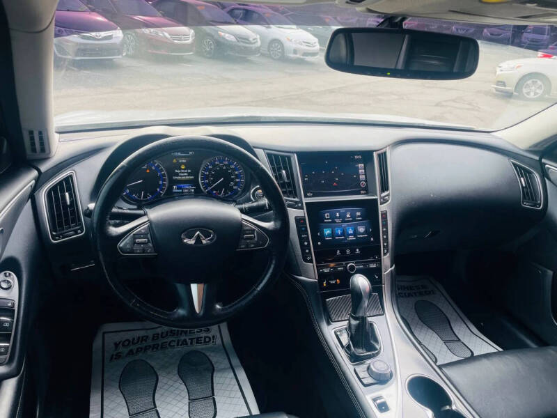 2015 Infiniti Q50 Premium