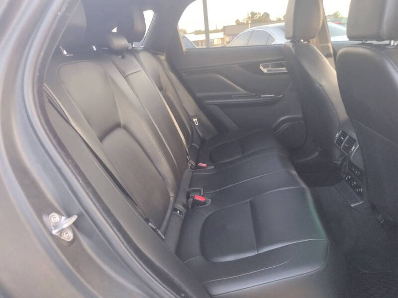 2018 Jaguar F-PACE 25t Premium