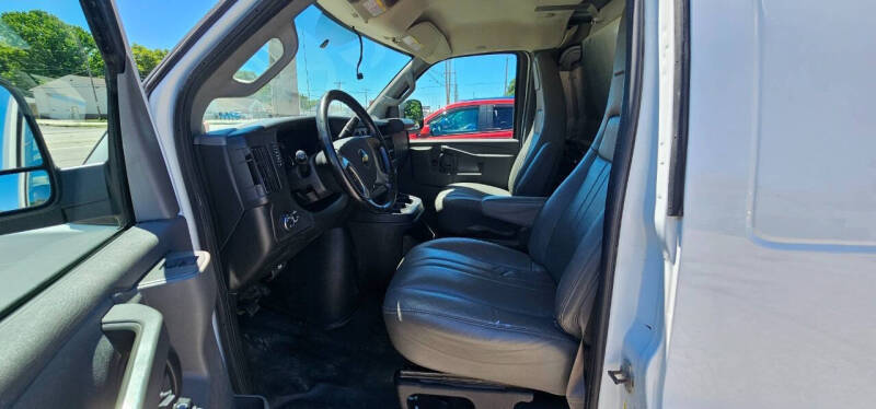 2019 Chevrolet Express 2500