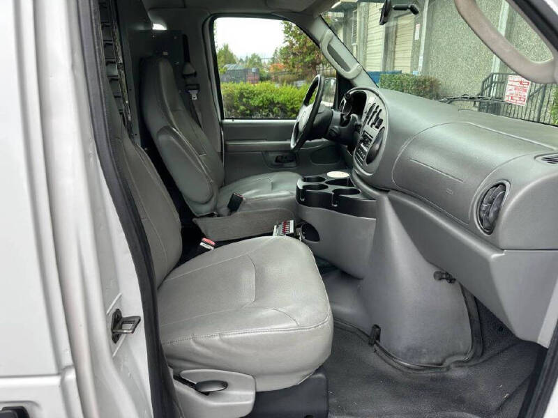 2006 Ford E-Series E-350 SD XL