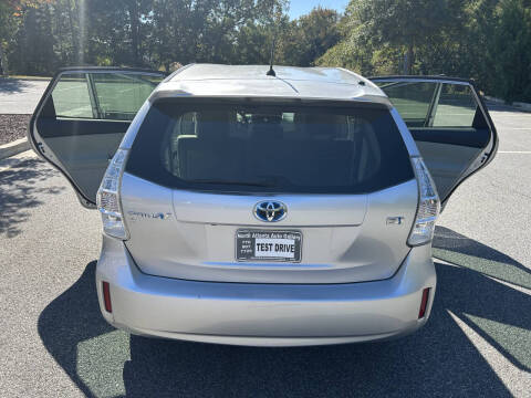 2013 Toyota Prius v Three